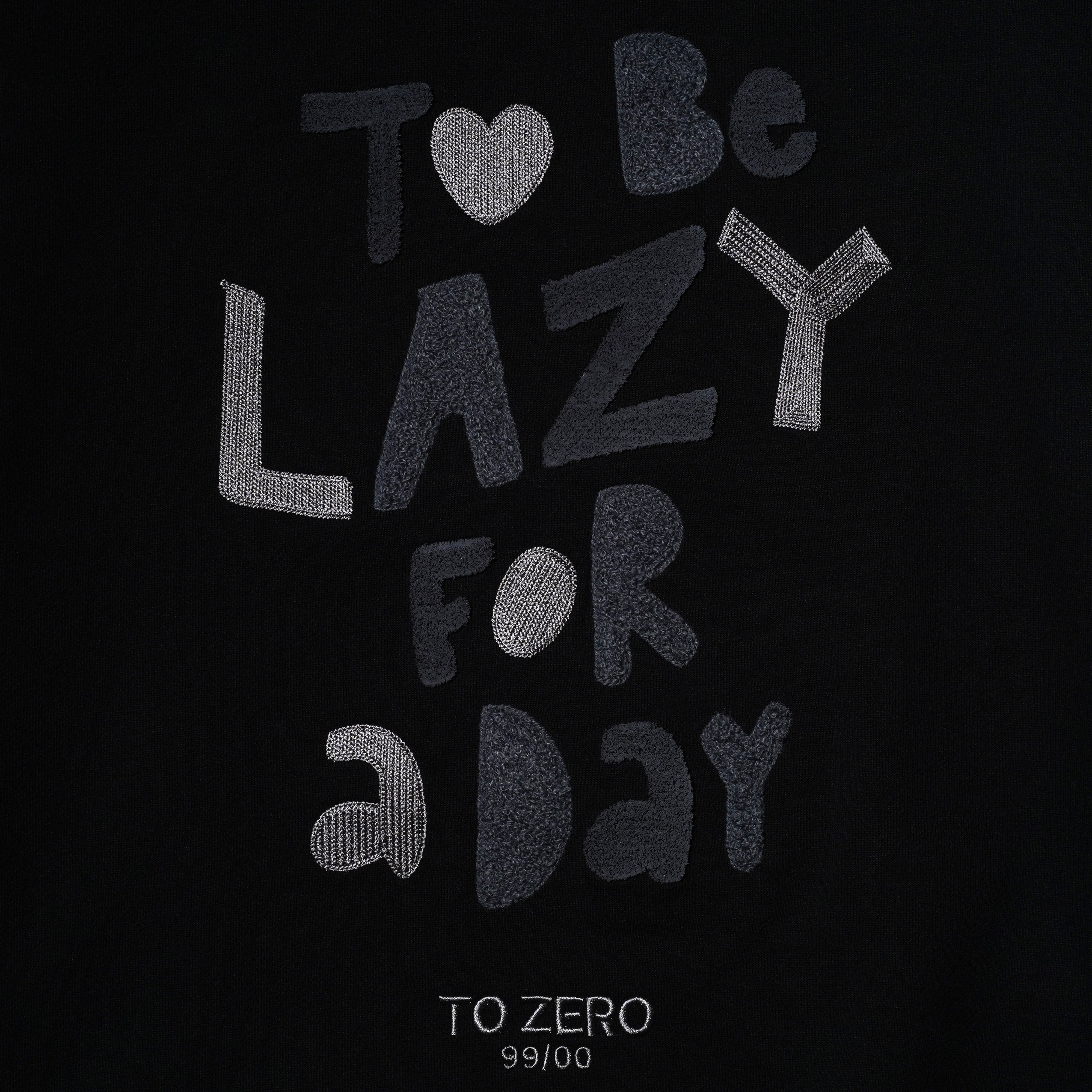 'TO BE LAZY FOR A DAY' 刺繡拉鏈連帽外套 (黑色)