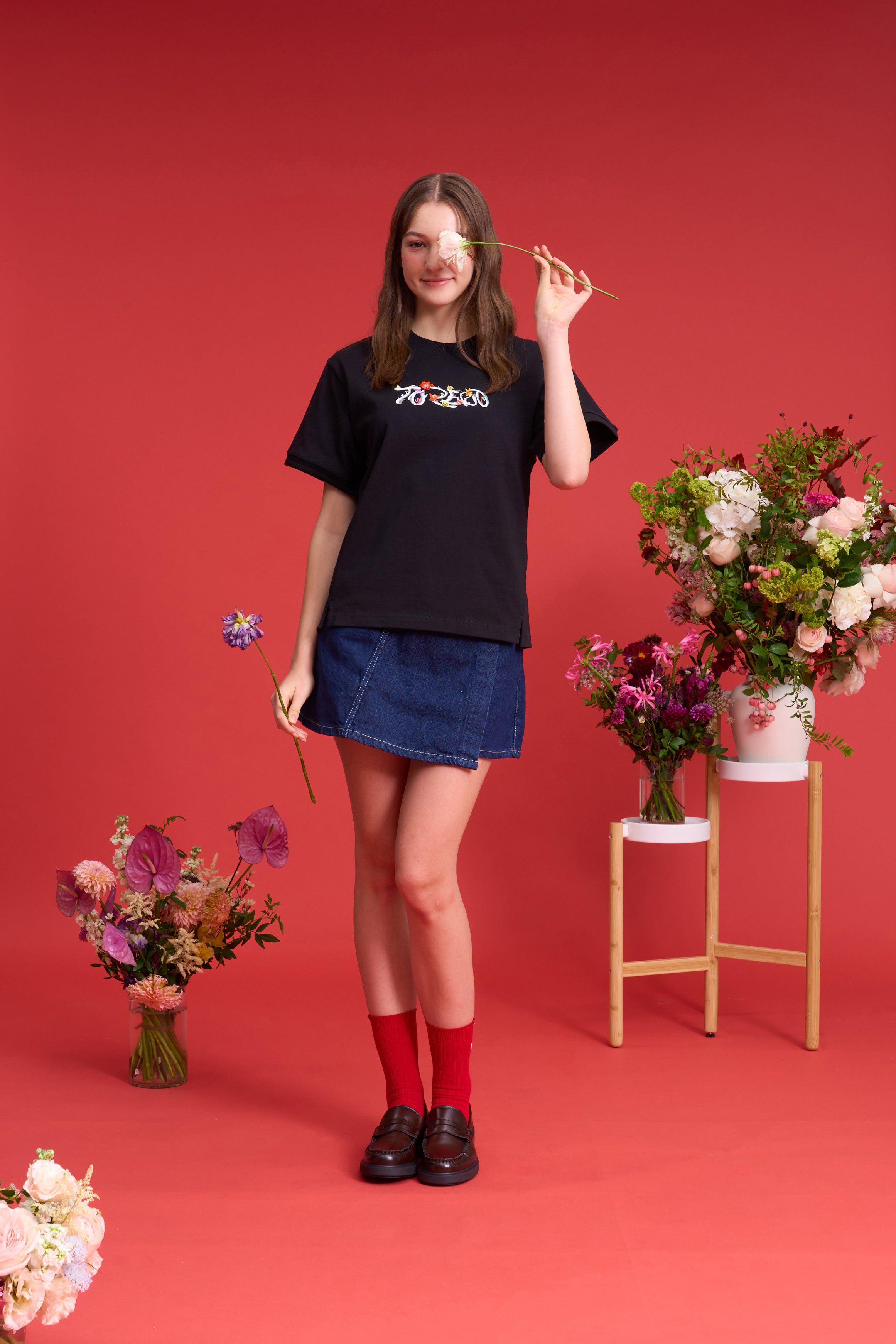 TO ZERO 'Floral Fete' T-SHIRT (BLACK)