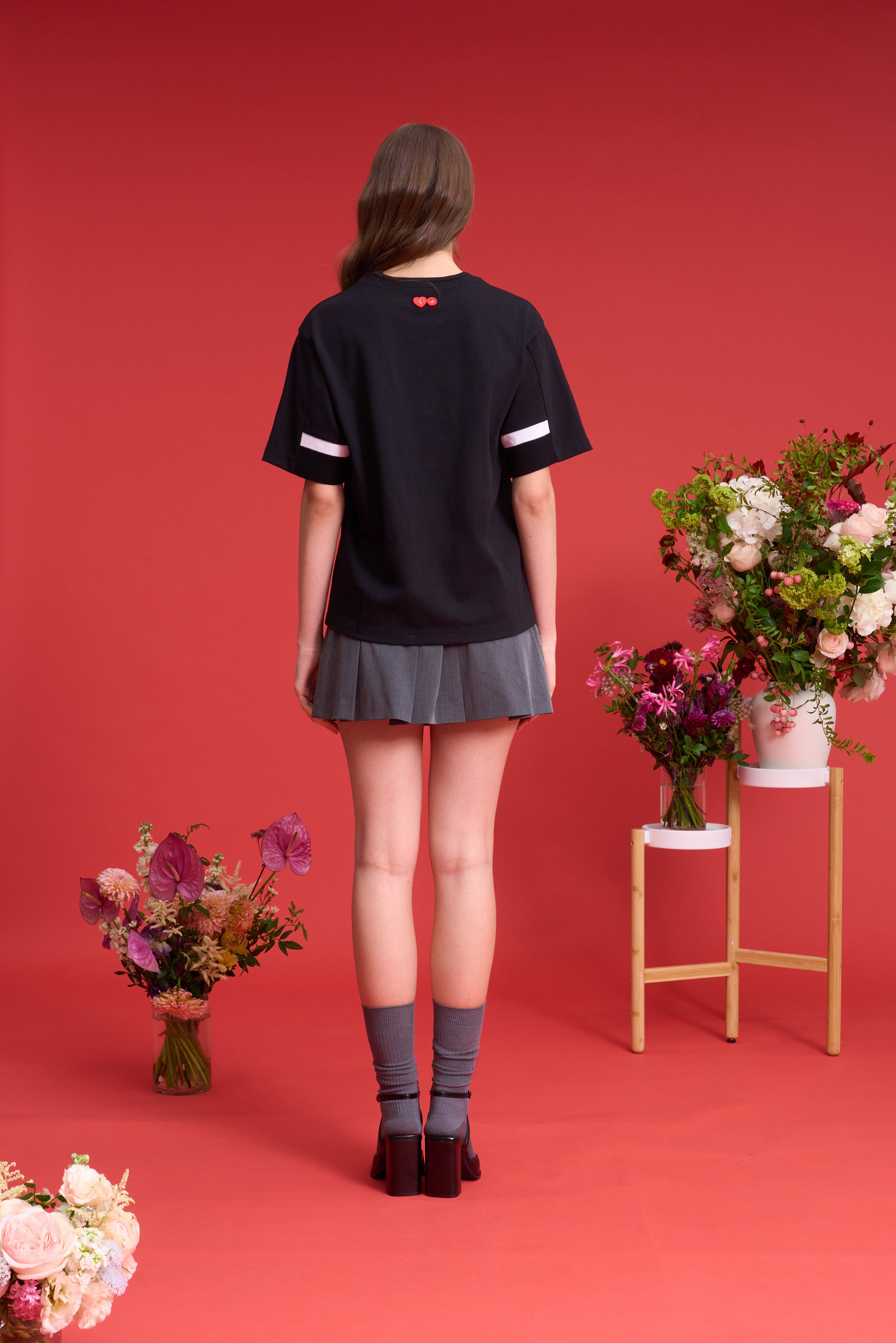 TO ZERO 'Spray Flower' T-SHIRT (BLACK)