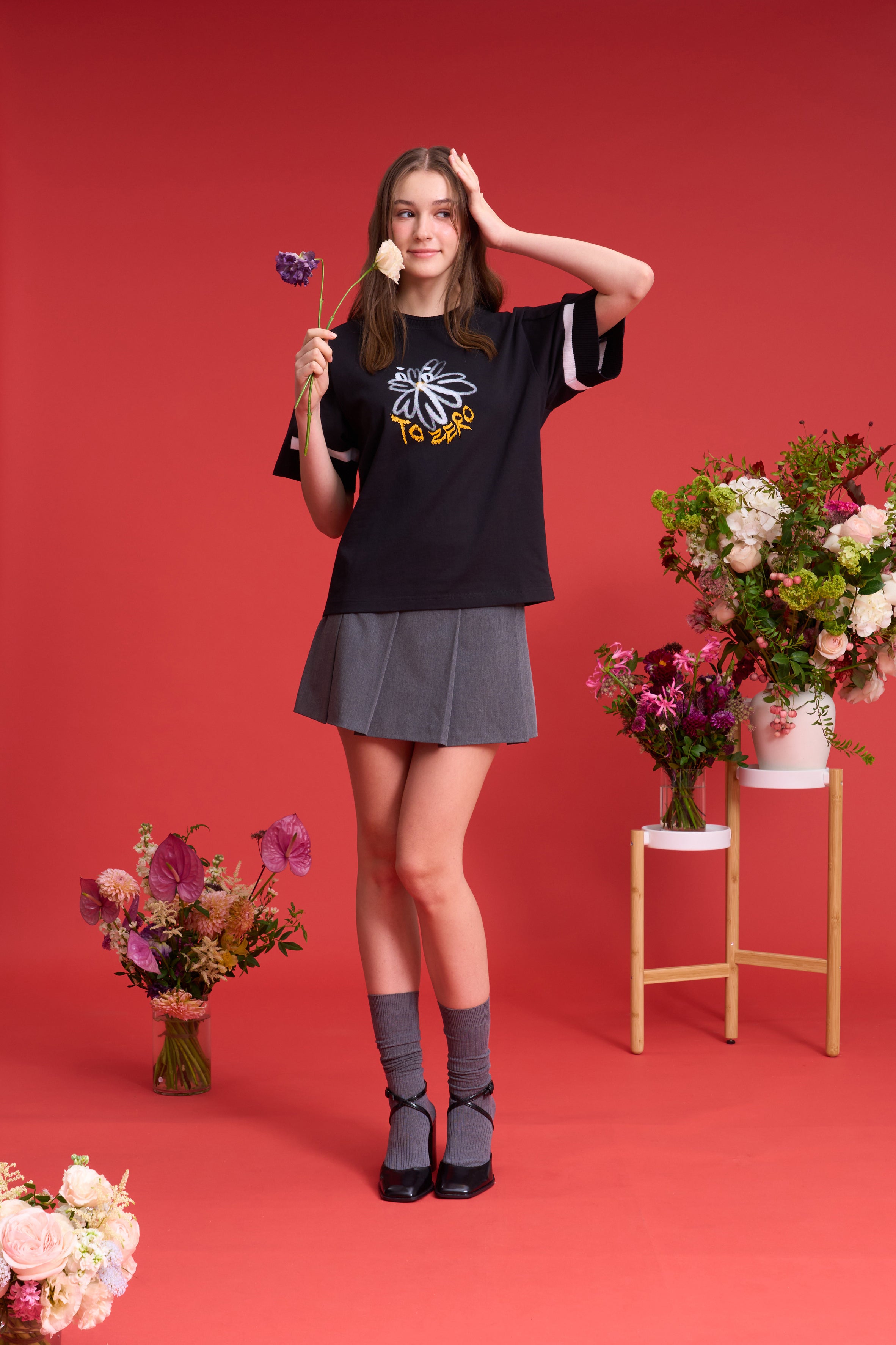 TO ZERO 'Spray Flower' T-SHIRT (BLACK)
