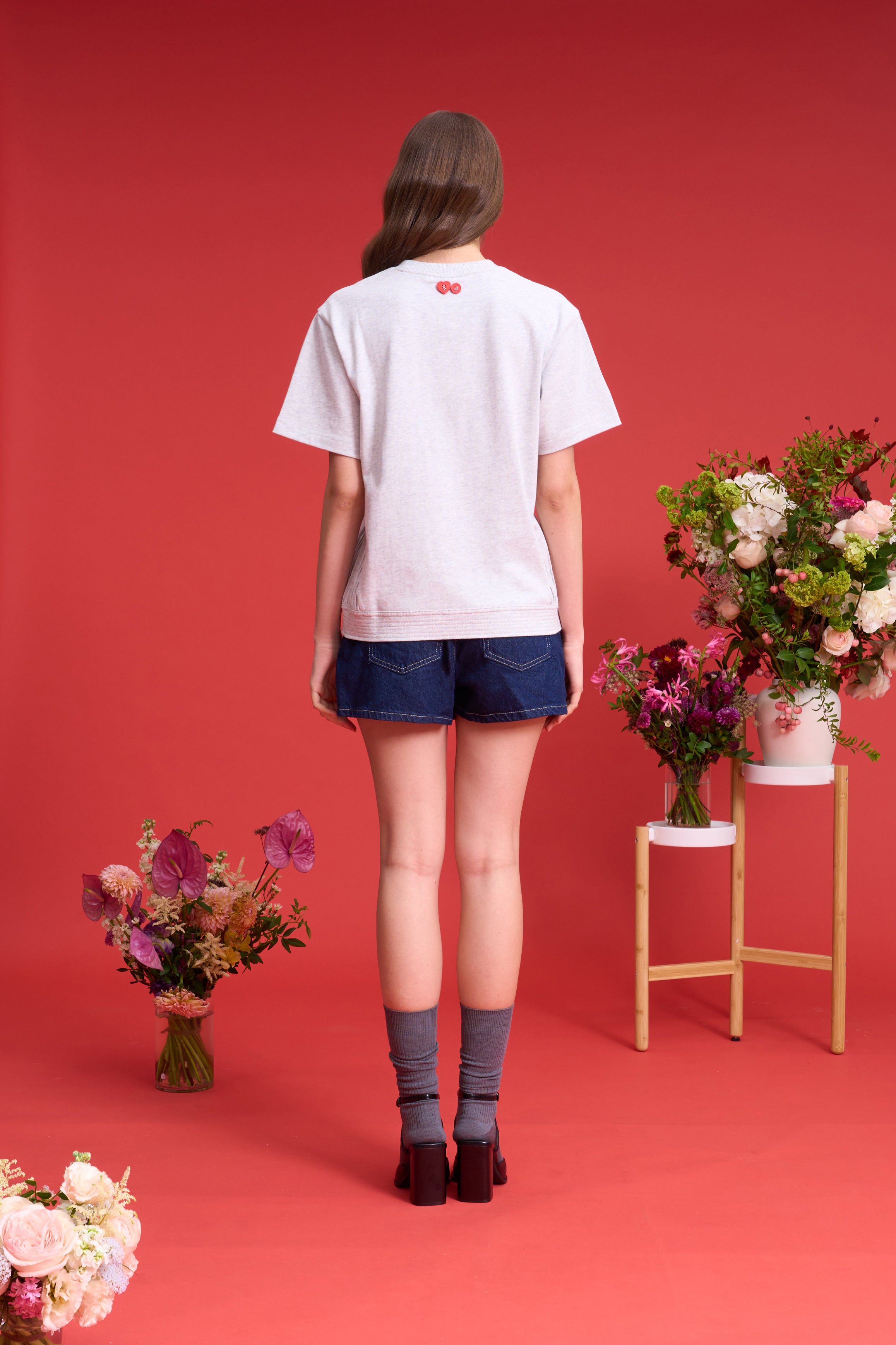 TO ZERO 'Floral Friends' T-SHIRT (LIGHT HEATHER GREY)