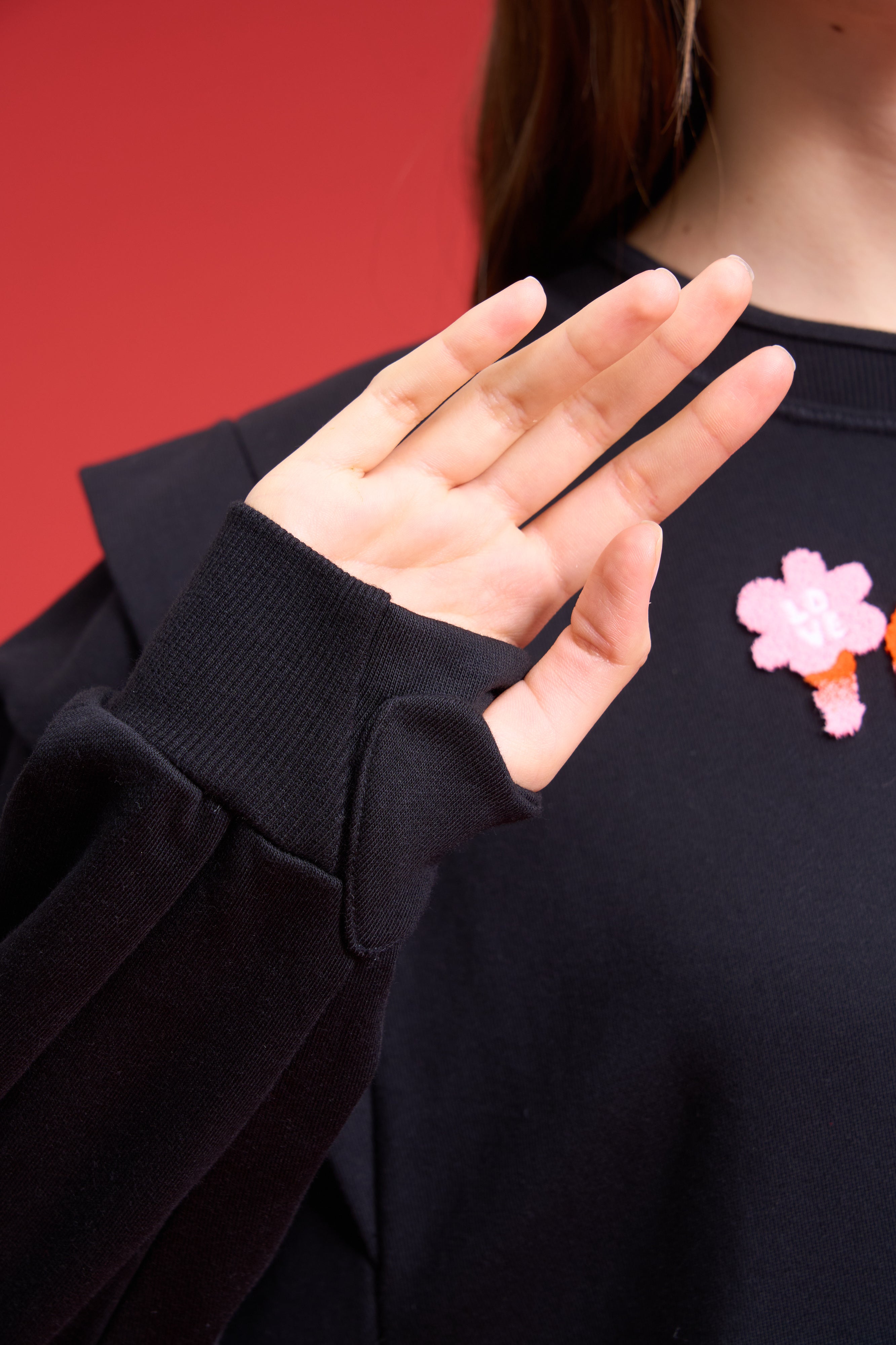 TO ZERO 'Blossom ' TOOTHBRUSH-EMBROIDERED SWEATER (BLACK)