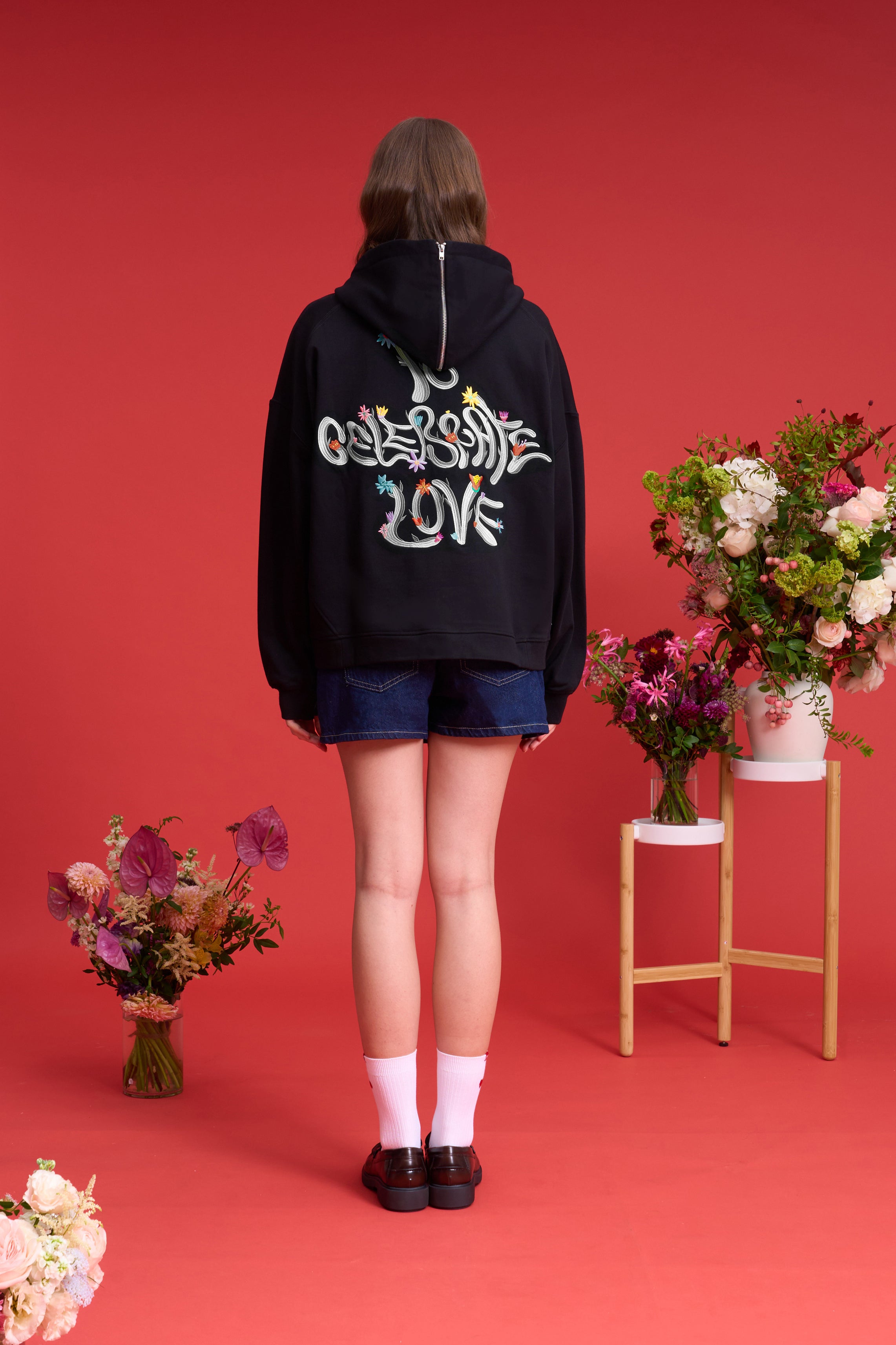 TO ZERO 'Gardener' EMBROIDERED ZIP-UP HOODIE (BLACK)