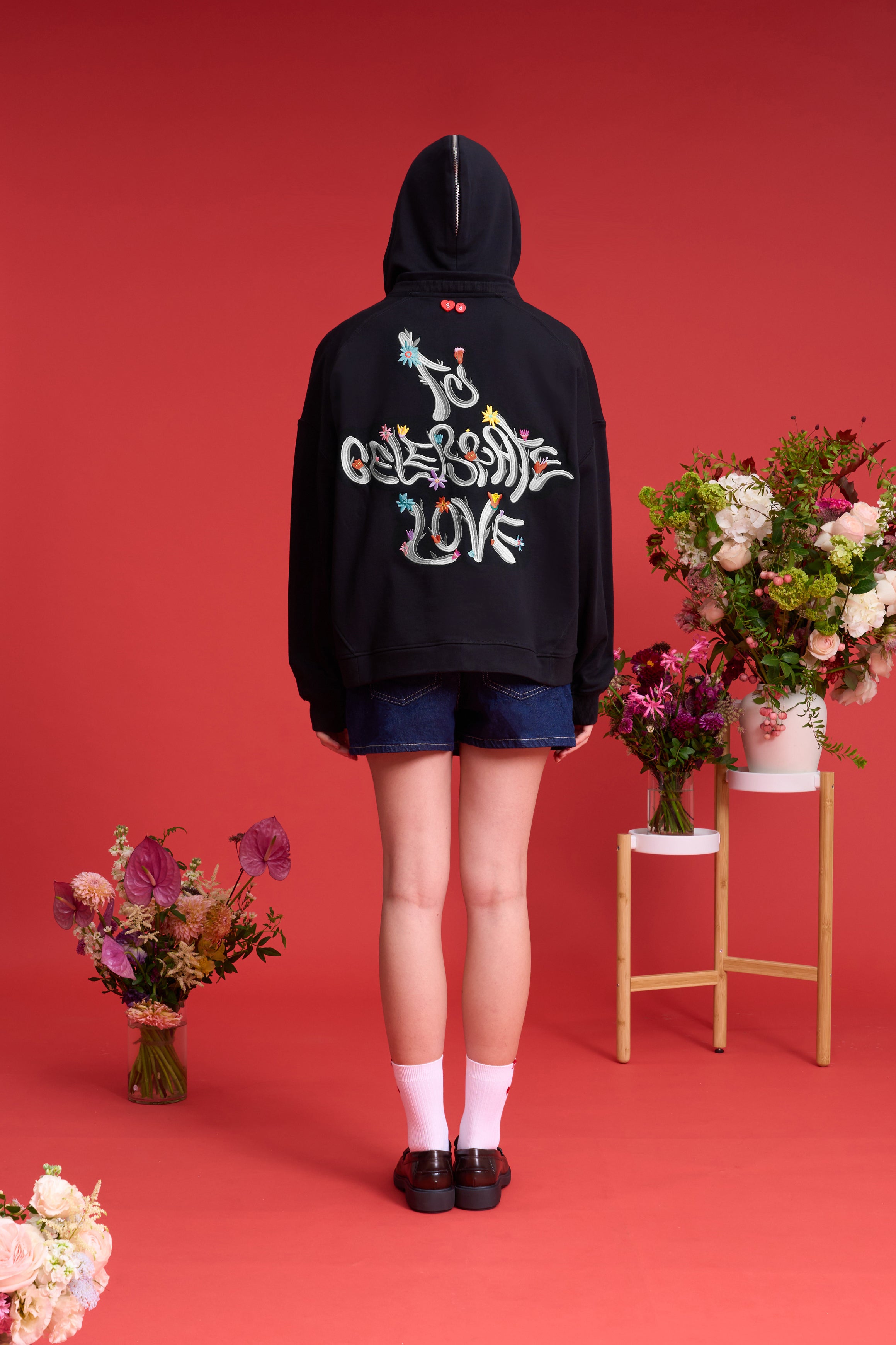 TO ZERO 'Gardener' EMBROIDERED ZIP-UP HOODIE (BLACK)
