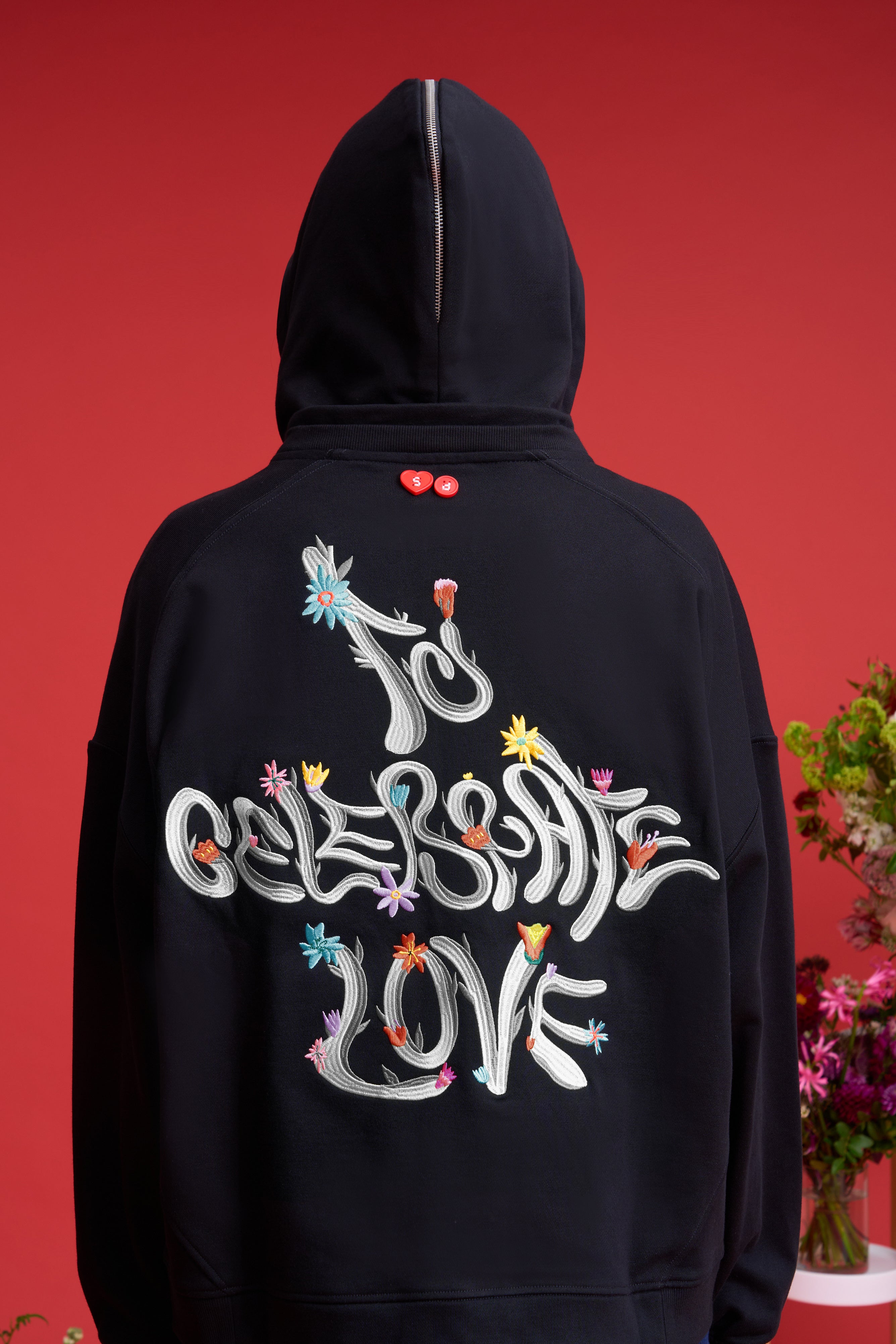 TO ZERO 'Gardener' EMBROIDERED ZIP-UP HOODIE (BLACK)