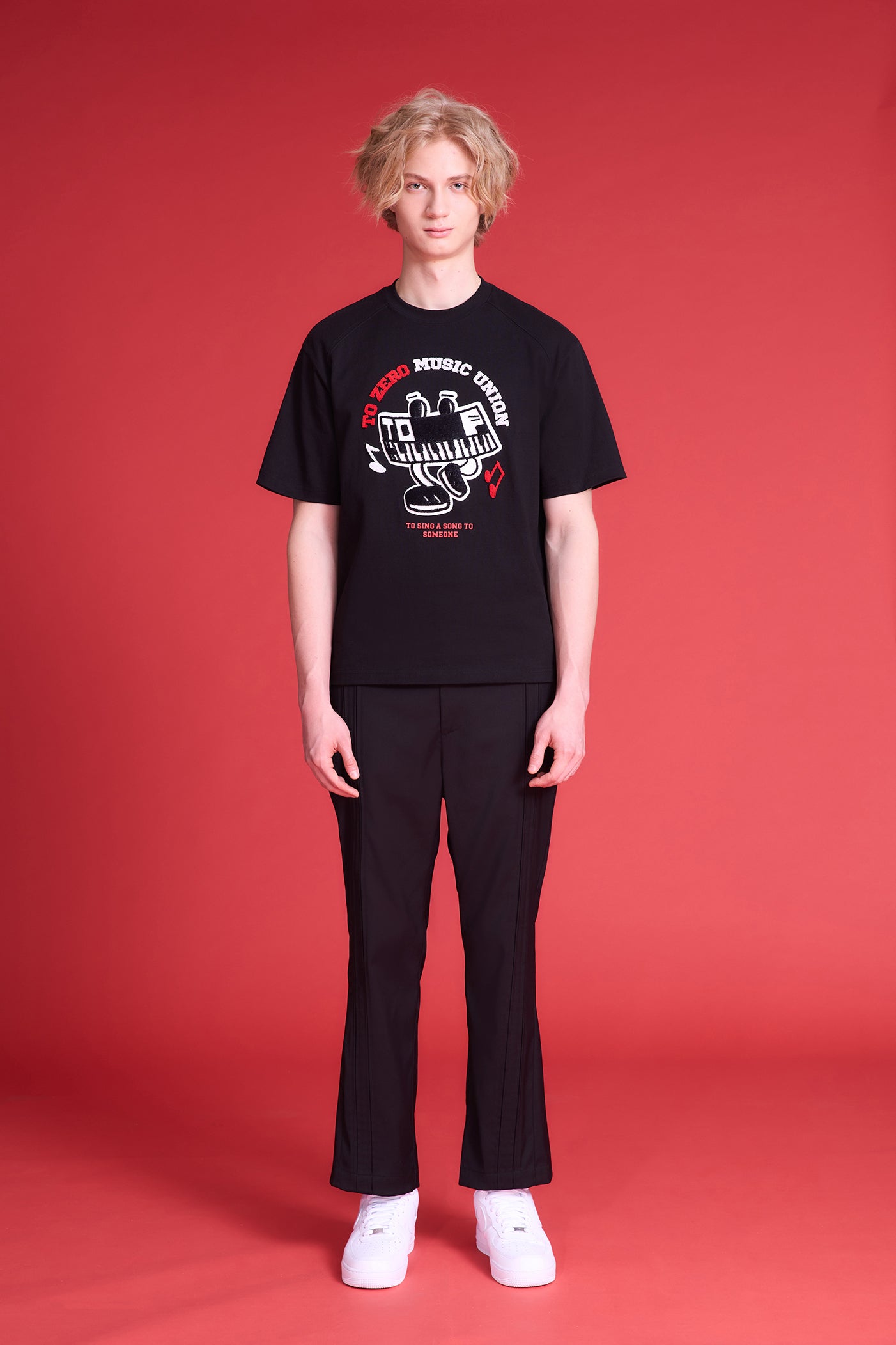 TO ZERO 'MUSIC UNION' EMBROIDERY T-SHIRT (BLACK)
