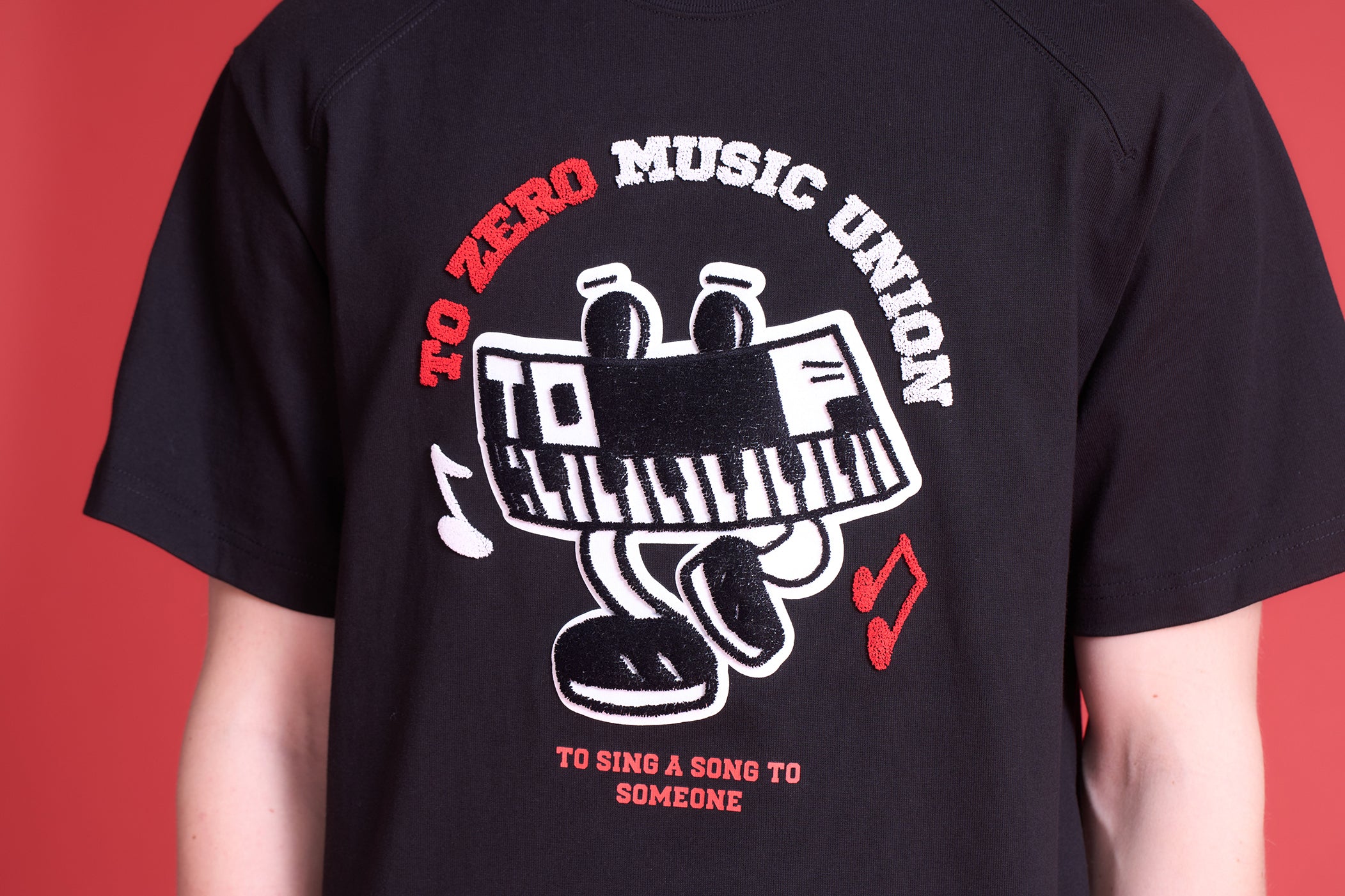 TO ZERO 'MUSIC UNION' EMBROIDERY T-SHIRT (BLACK)