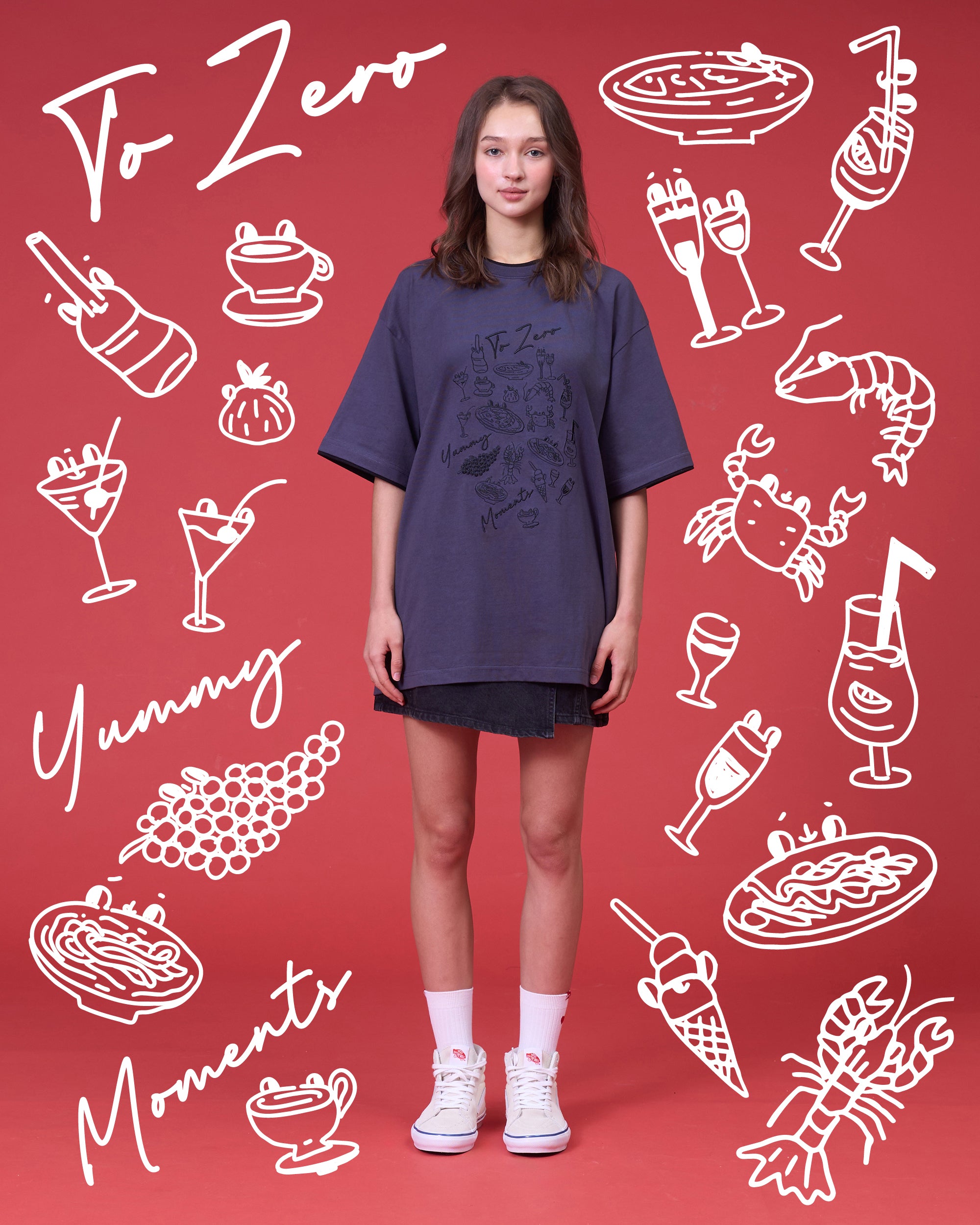 'THE YUMMY MOMENTS' OVERSIZED T-SHIRT (INK)