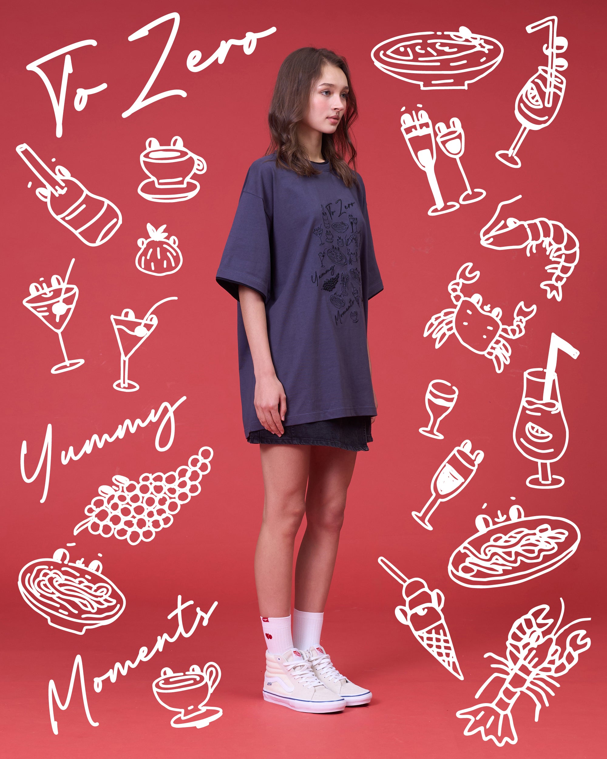 'THE YUMMY MOMENTS' OVERSIZED T-SHIRT (INK)