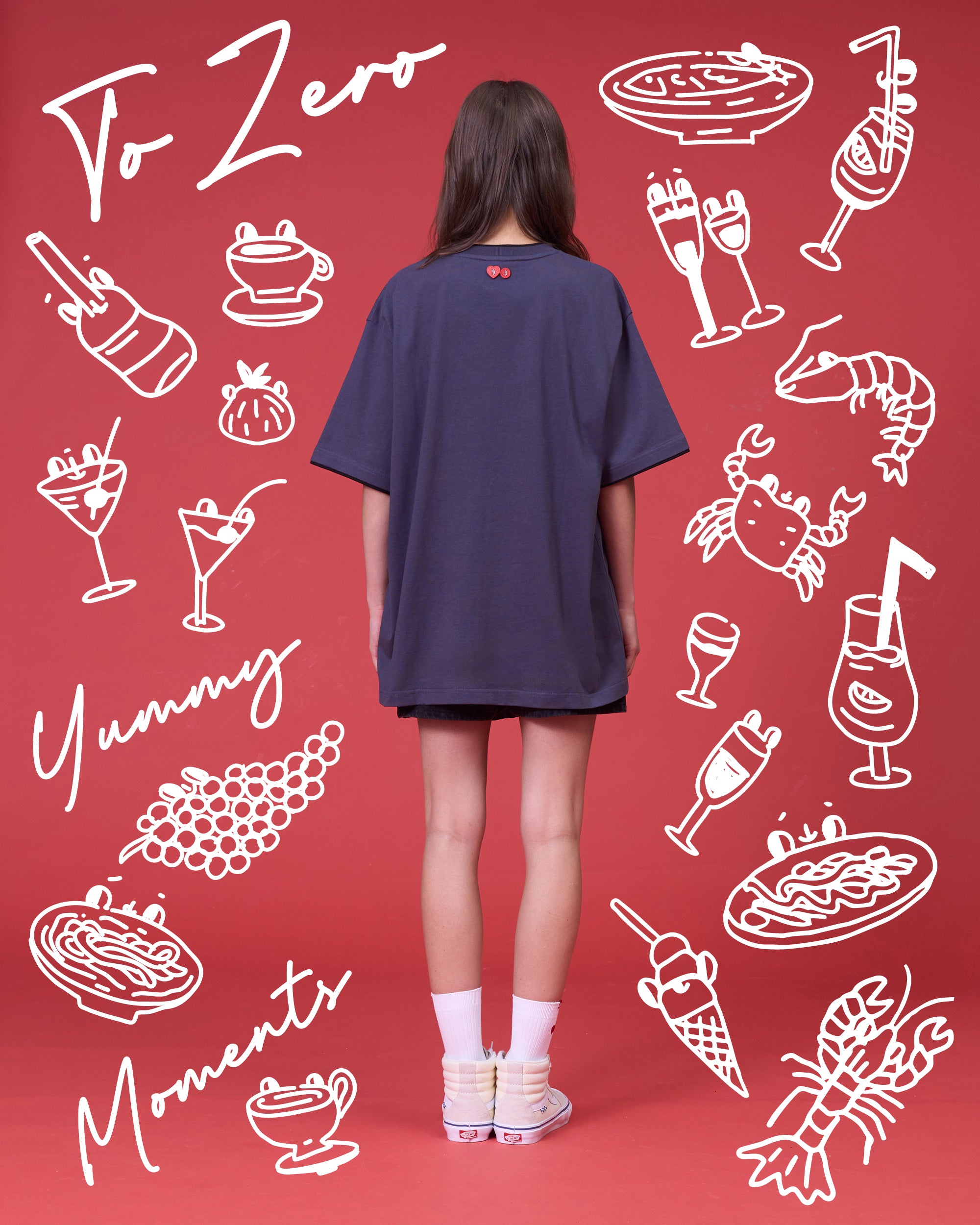 'THE YUMMY MOMENTS' OVERSIZED T-SHIRT (INK)