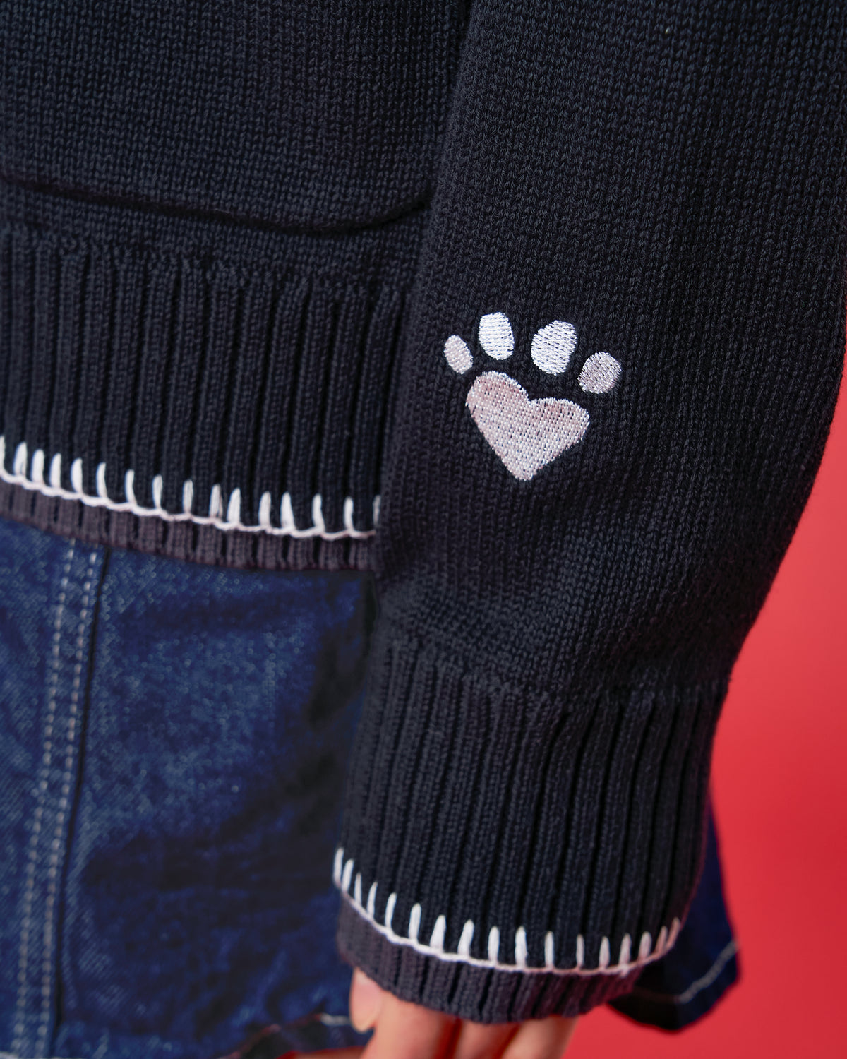 'FUR-FECTLY PAWSOME' CONTRAST CARDIGAN (BLACK)