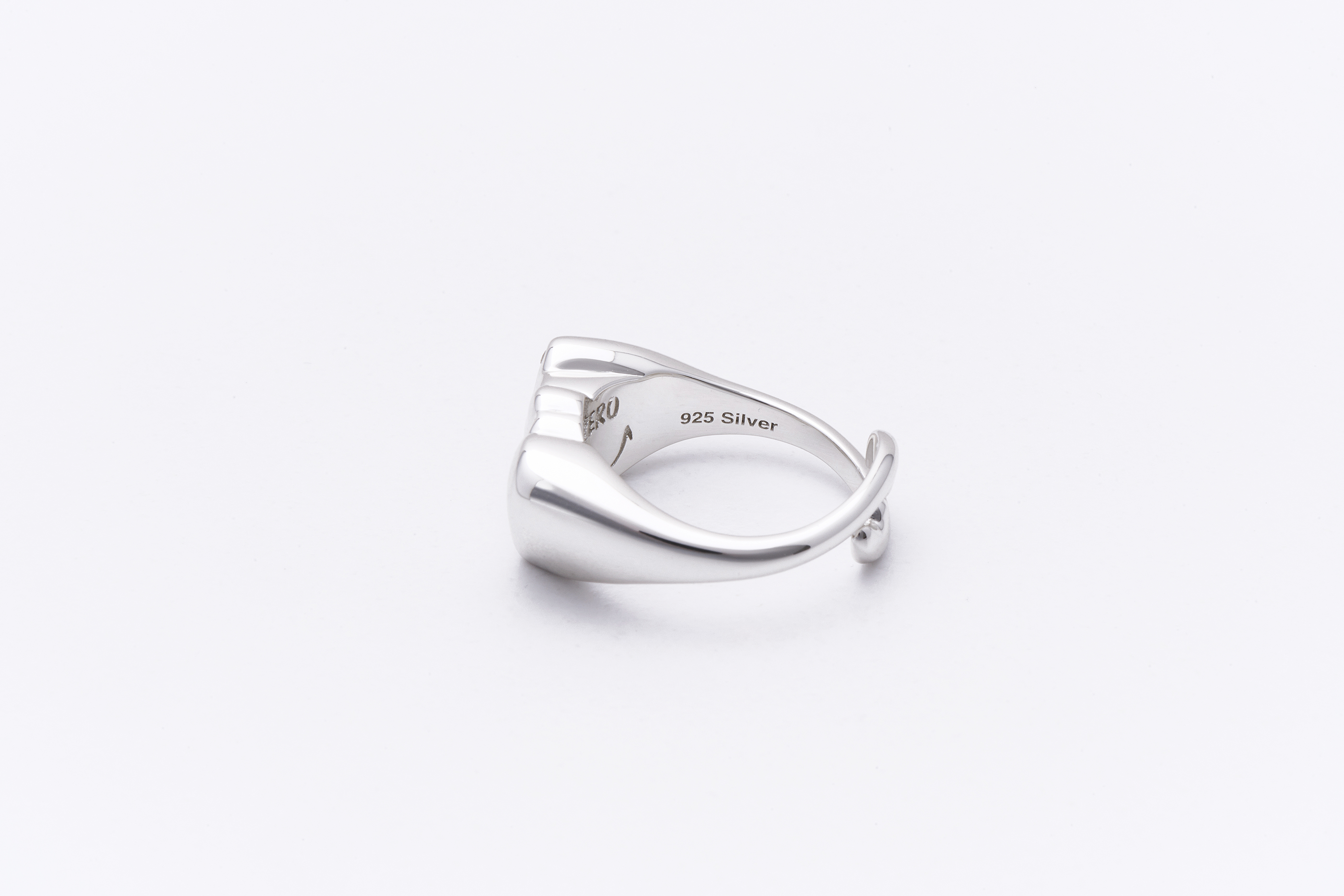 'TO HUG SOMEONE I LOVE' Silver Ring