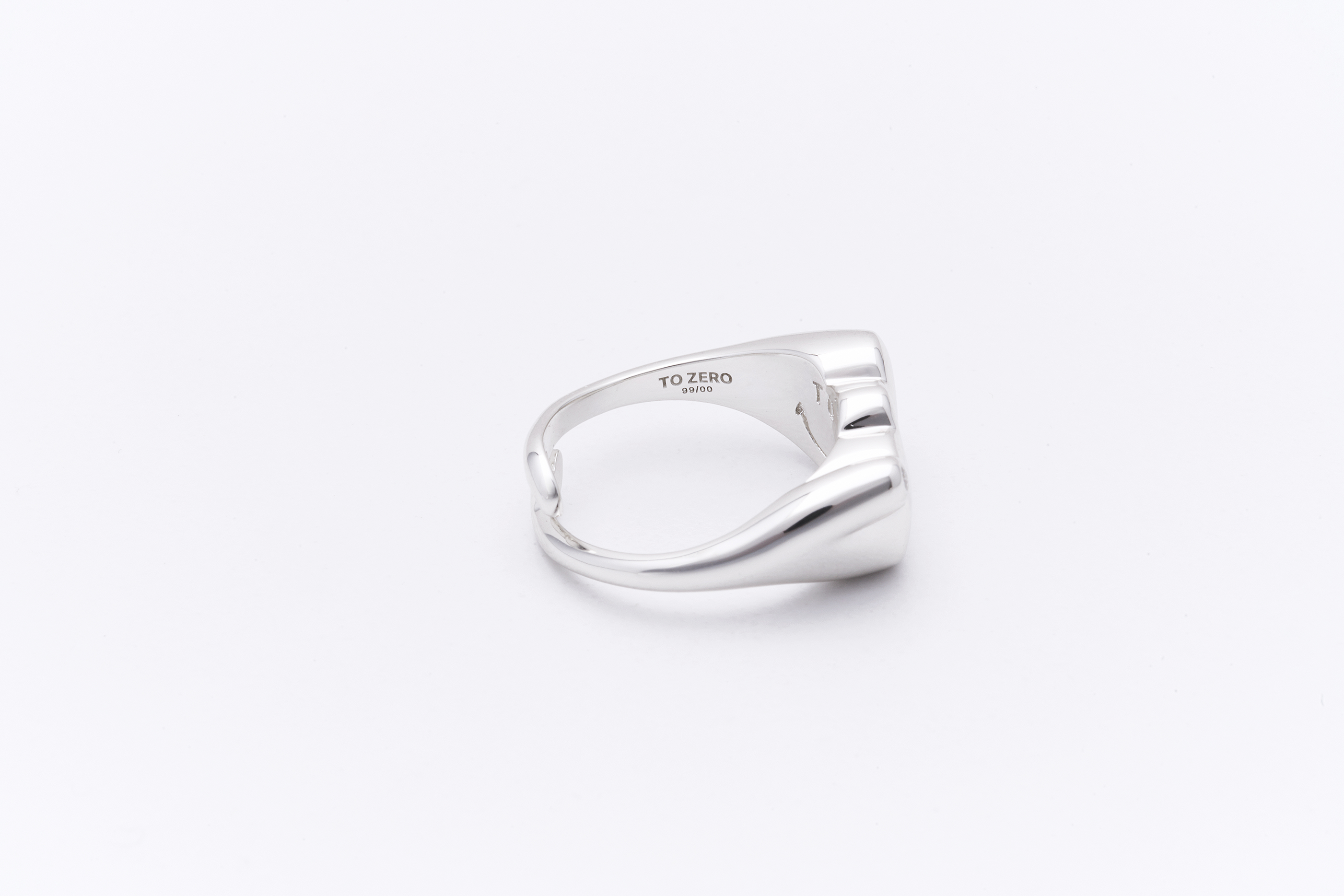 'TO HUG SOMEONE I LOVE' Silver Ring