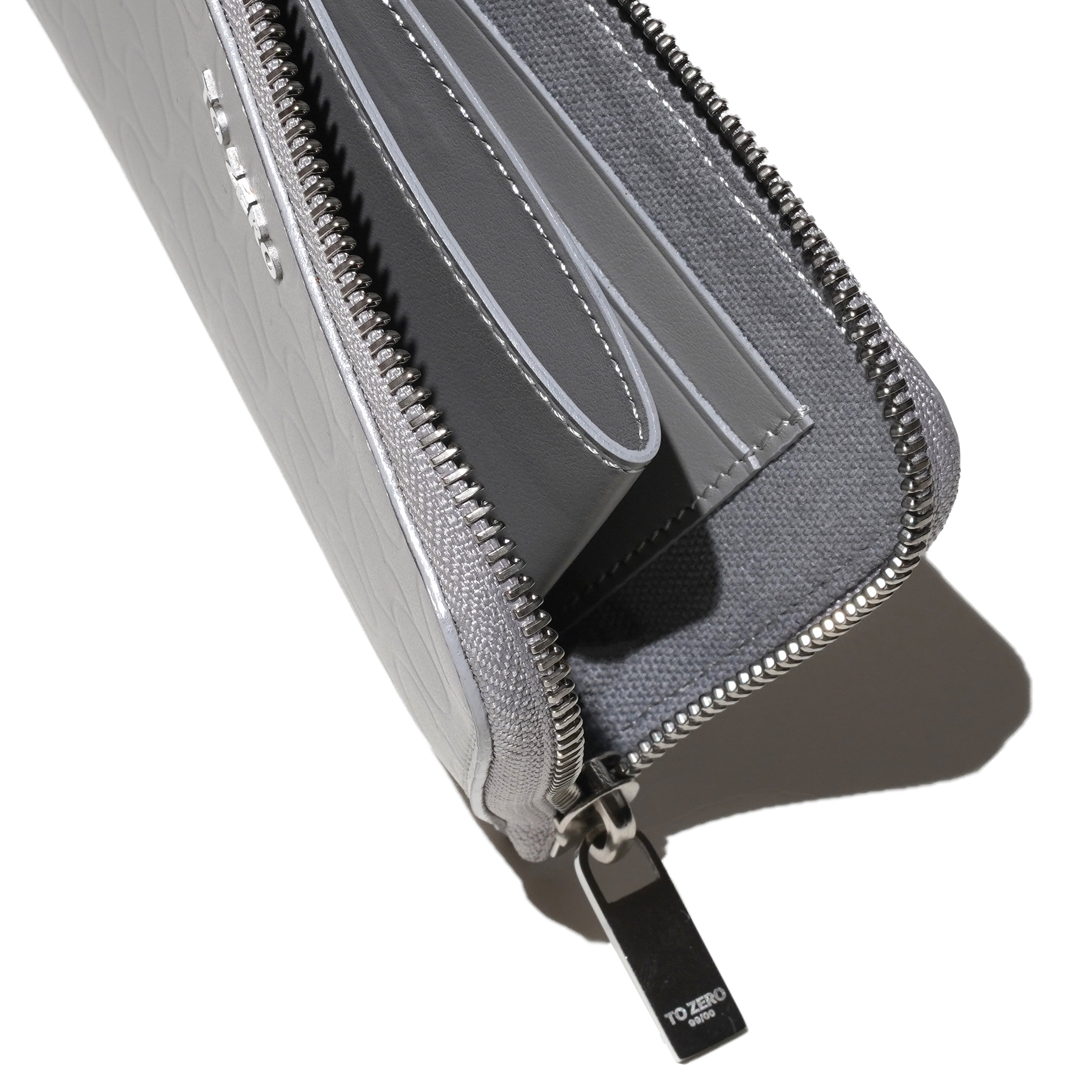 TO ZERO L-ZIP SHORT WALLET (DEBOSSED GREY)