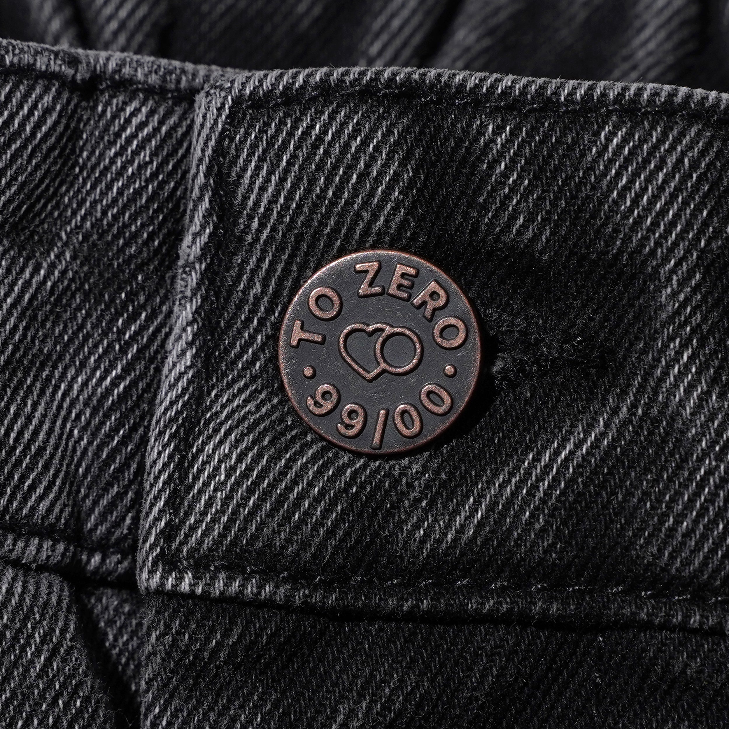 '‘TO ZERO’ Leather Patch Pleated Jeans