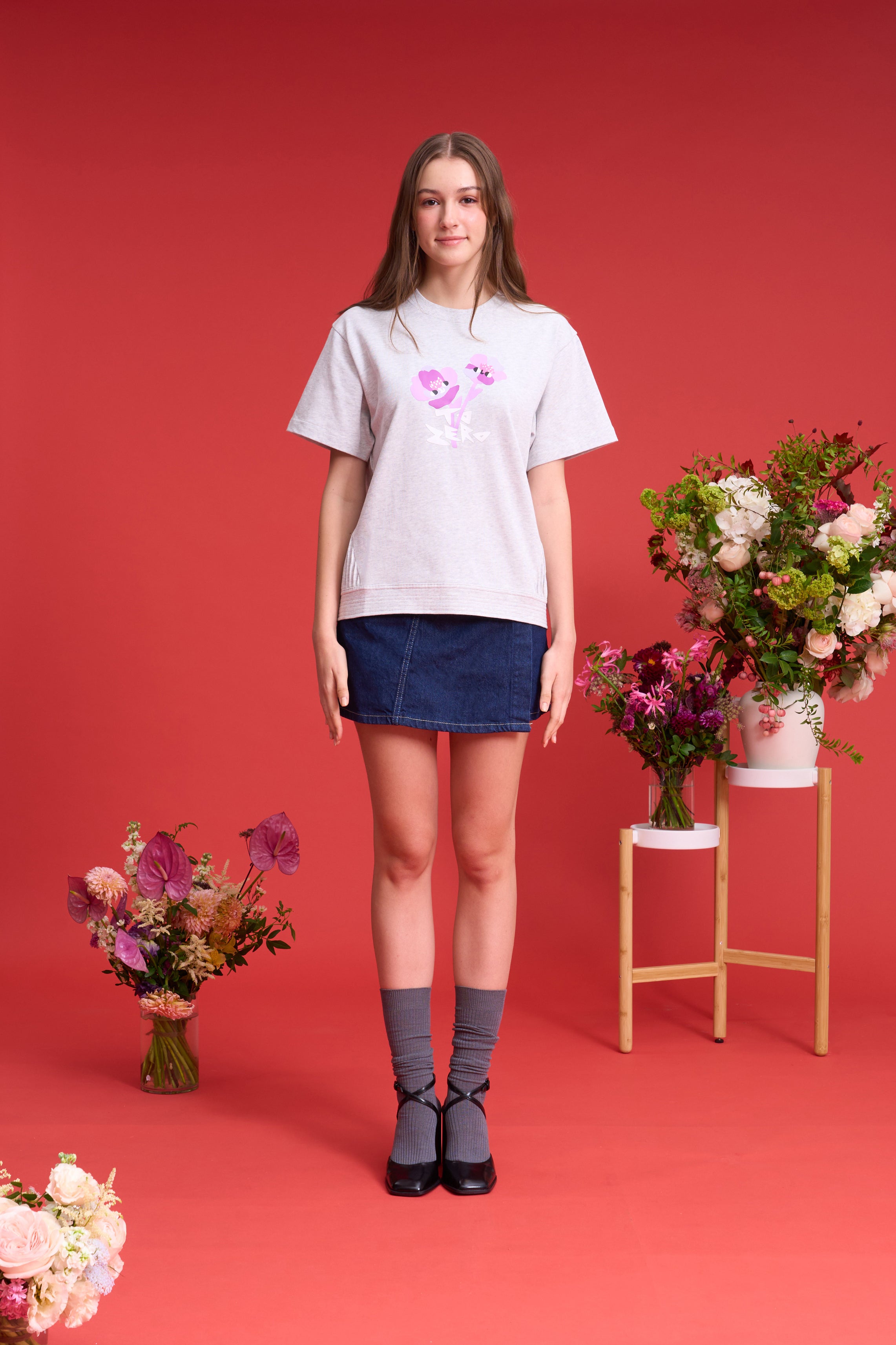 TO ZERO 'Floral Friends' T-SHIRT (LIGHT HEATHER GREY)
