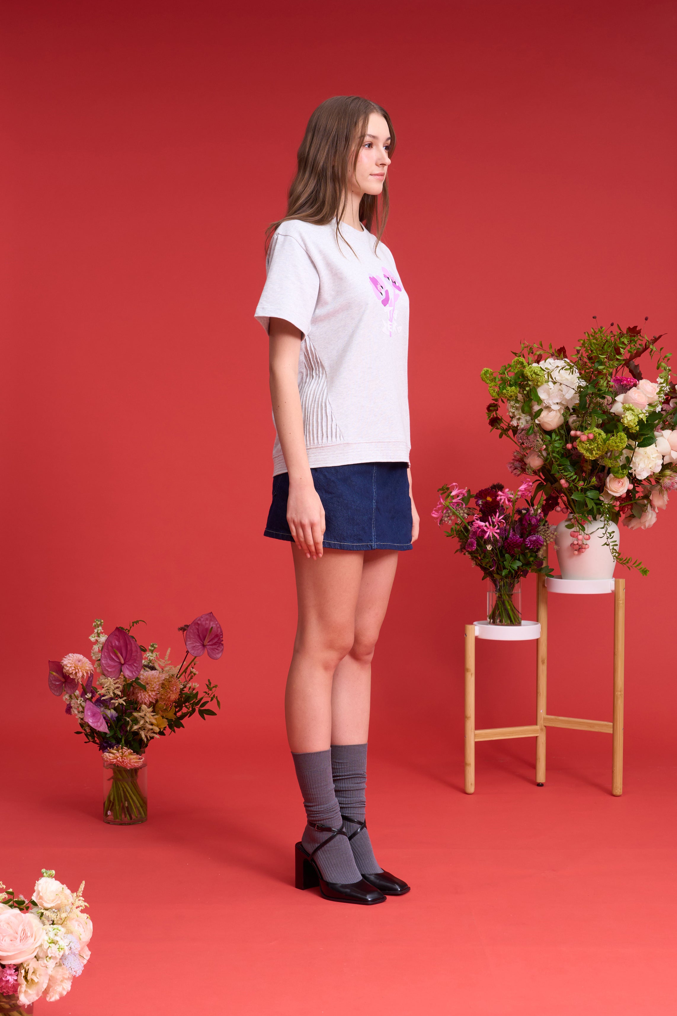 TO ZERO 'Floral Friends' T-SHIRT (LIGHT HEATHER GREY)
