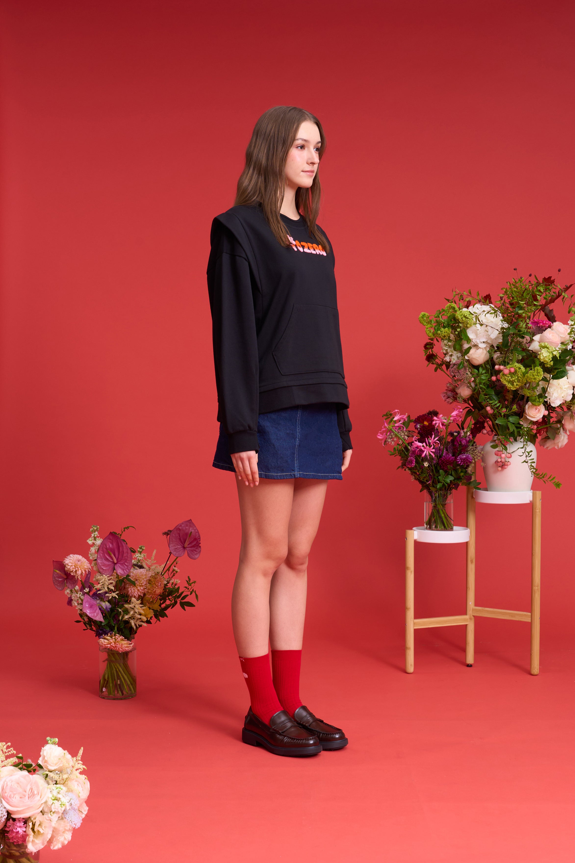 TO ZERO 'Blossom ' TOOTHBRUSH-EMBROIDERED SWEATER (BLACK)