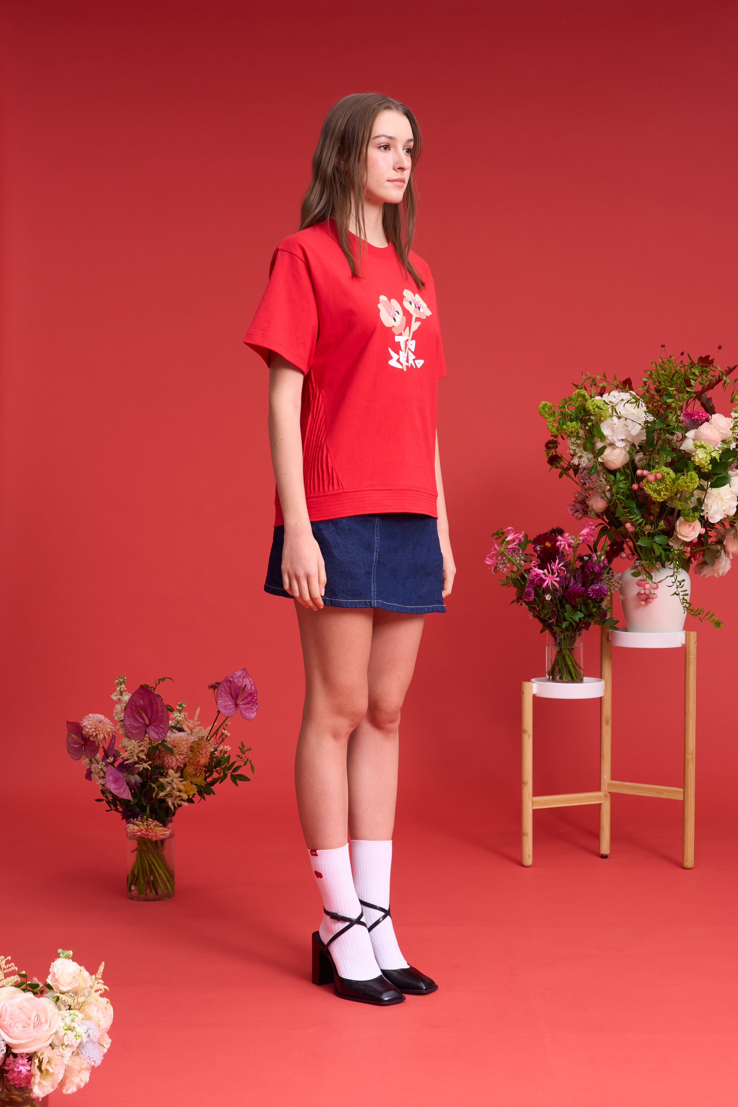 TO ZERO 'Floral Friends' T-SHIRT (RED)